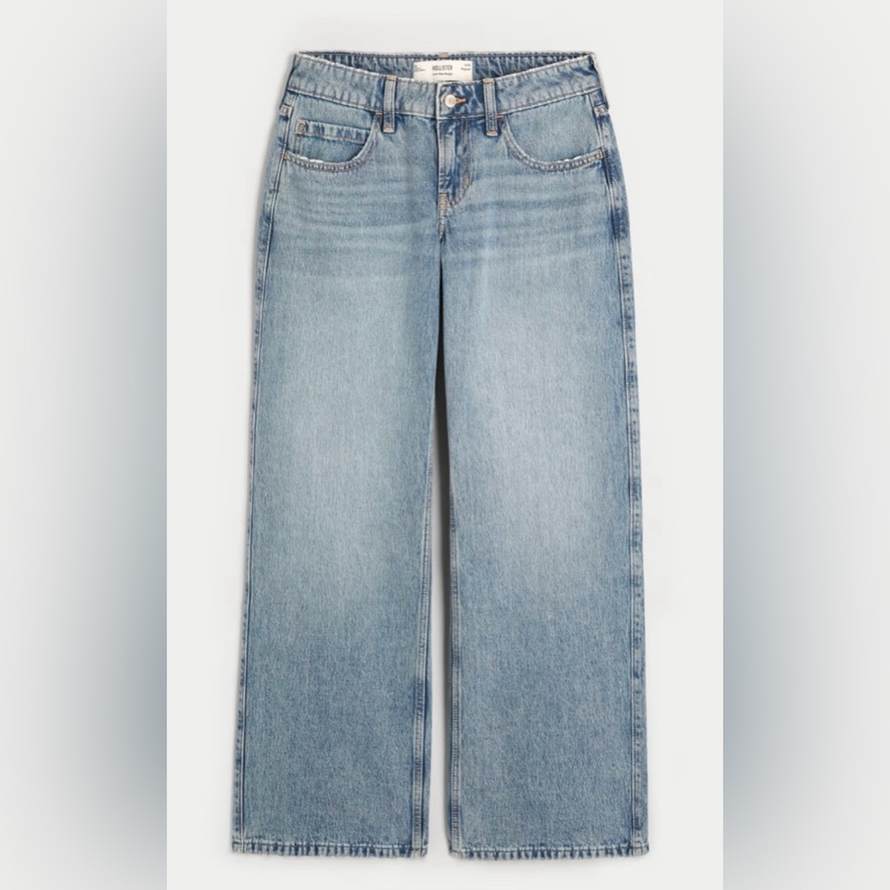Hollister Low-Rise Medium Wash Baggy Jeans